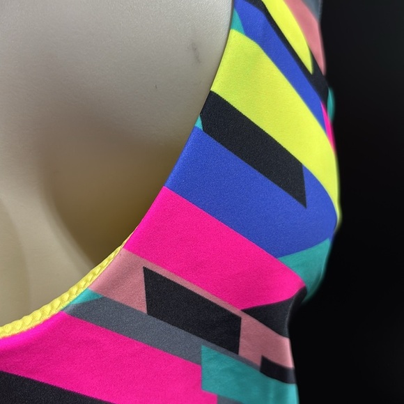 Relleciga Thong cut,adjustable straps,removable pads,geometric pattern, swim - Picture 2 of 13